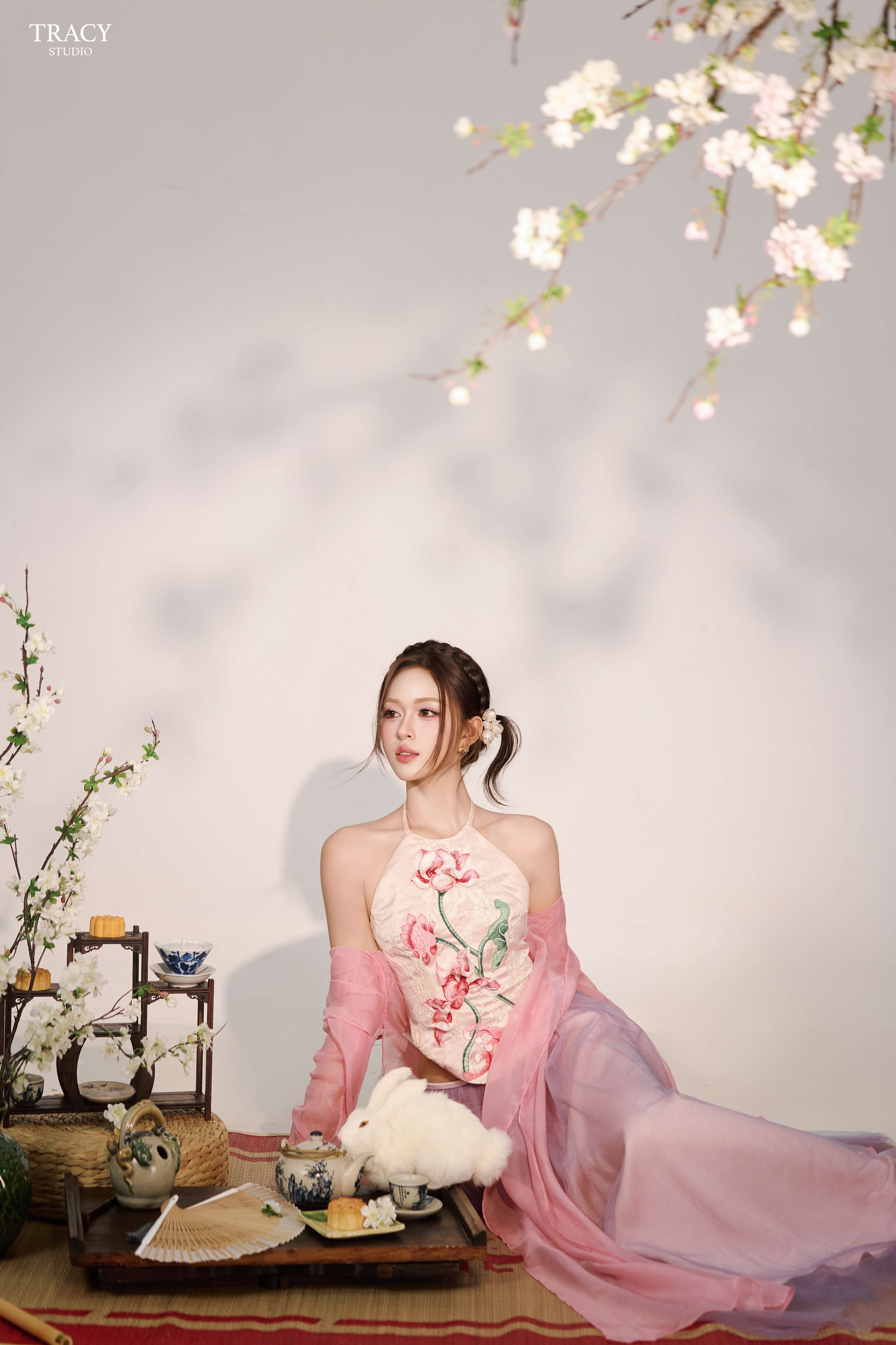 frontend/img/gallery/anh-tet-yem-ao-dai/tracy-studio-chup-concept-yem-trung-thu-chu-oanh-gio (8).jpg